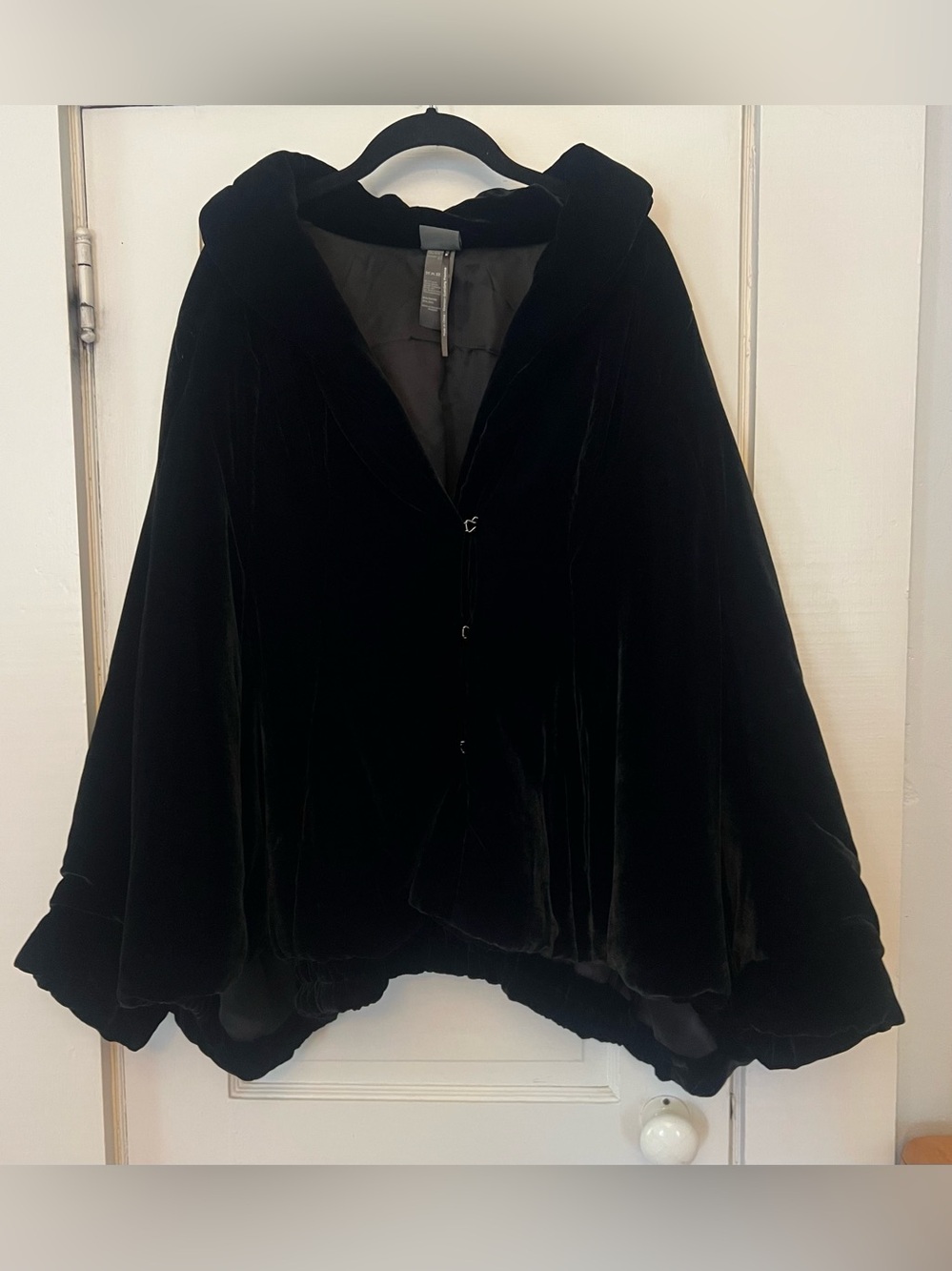 Lilith France black velvet lined cape-style coat w/sleeves, gathered bottom m/l